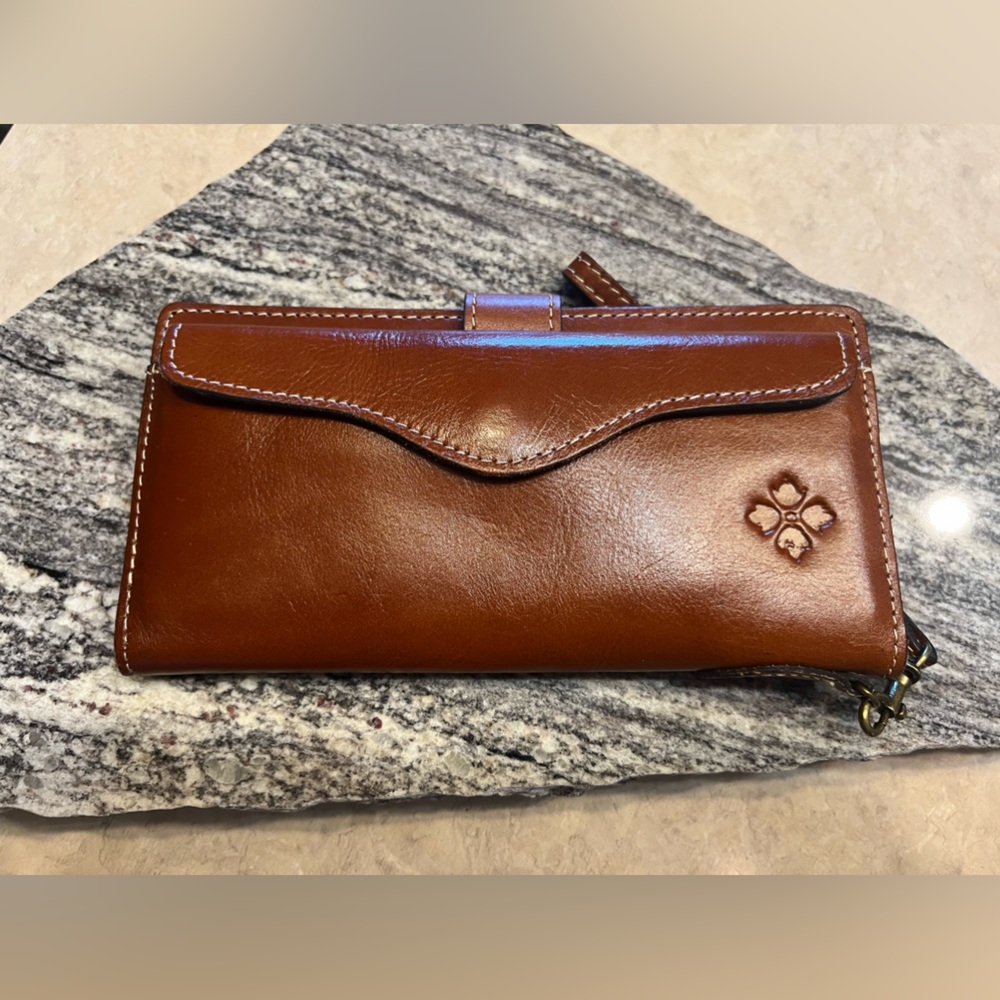 Patricia Nash Valentia Snap Wristlet